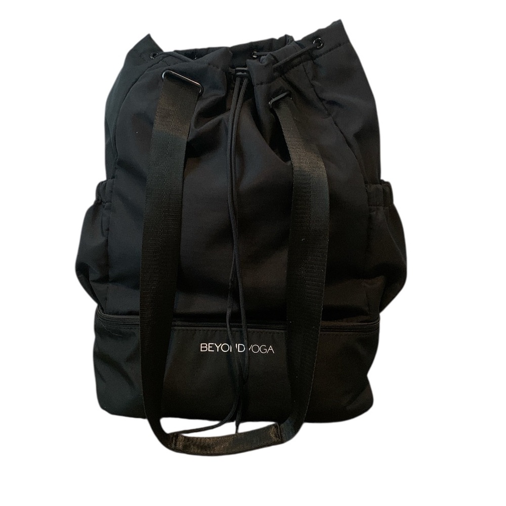 Beyond Yoga black convertible backpack drawstring‎ gym bag yoga workout